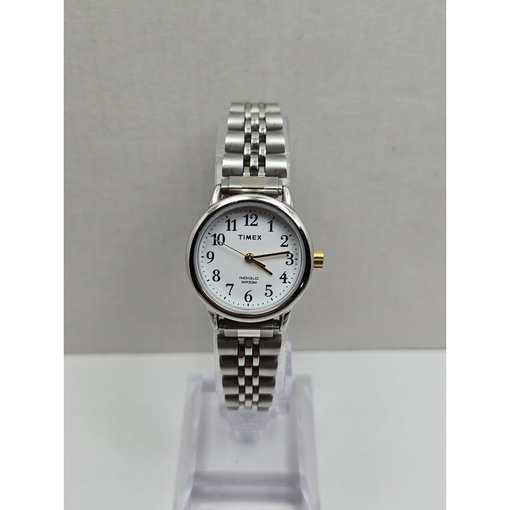 Womens Timex Easy Reader Silver Tone 25mm Watch Indiglo Dainty New Battery